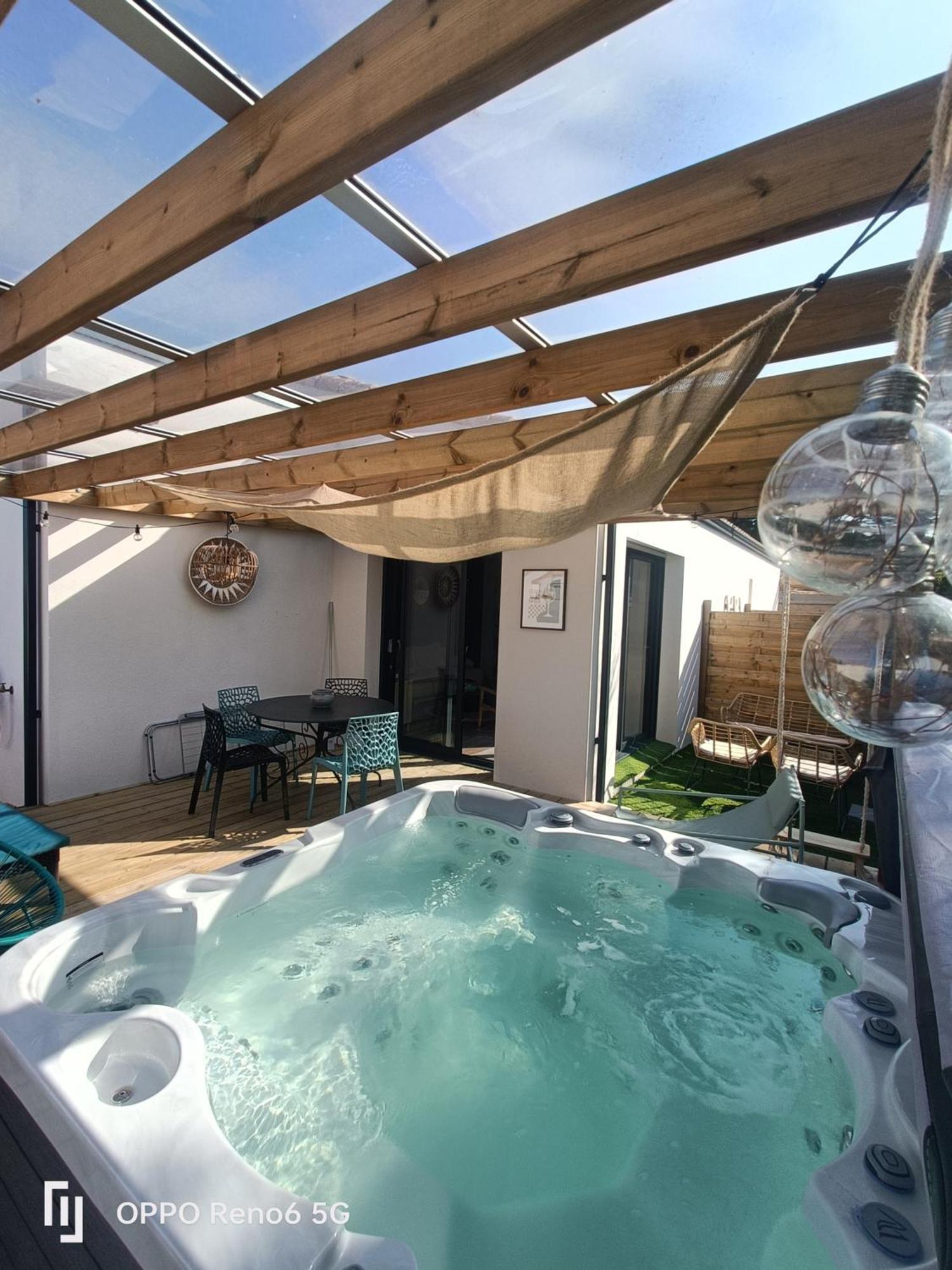 Apb Spa Locations Avec Jacuzzi Privatif Saint-Jean-de-Monts Eksteriør billede